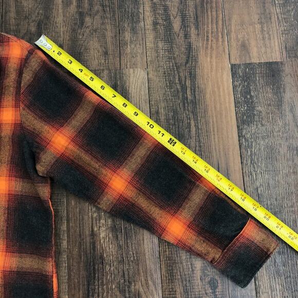Old Navy Boyfriend Shirt Flannel Swiftie Evermore Size Medium Orange Black Plaid - Picture 12 of 16